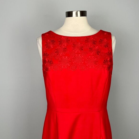 Tahari Womens Petite Red Sleeveless Sheath Dress Embroidered Neck size 10P - Picture 2 of 11
